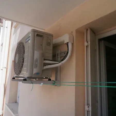 Cosy Nimes Lägenhet